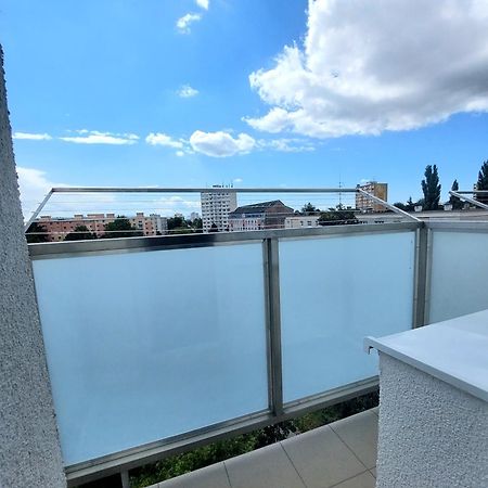 Beautiful Apartment Near The City Center Kösice Dış mekan fotoğraf